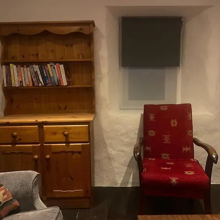 Beautiful Lakeside In Donegal Gaeltacht Holiday home Annagry