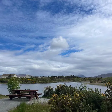 Beautiful Lakeside In Donegal Gaeltacht Holiday home