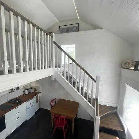 Beautiful Lakeside In Donegal Gaeltacht Holiday home